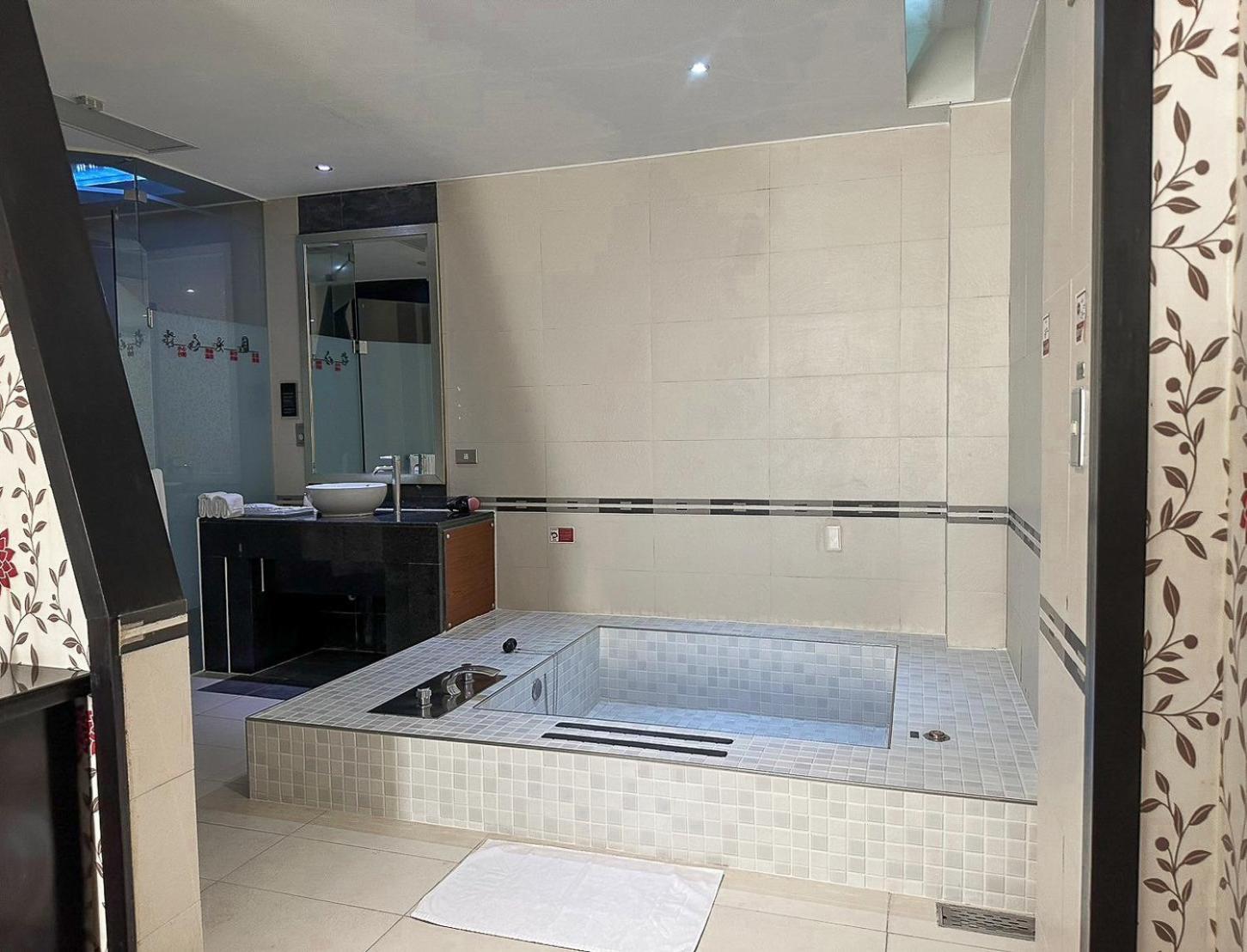 All-Ur Boutique Motel-Jhu Shan Branch Zhushan Extérieur photo
