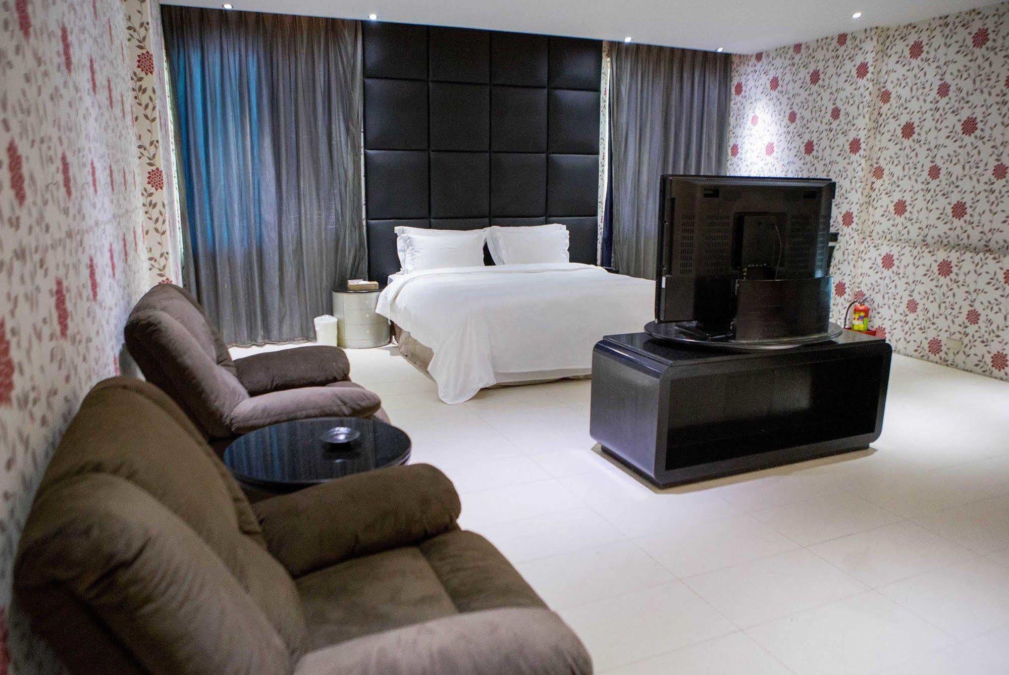 All-Ur Boutique Motel-Jhu Shan Branch Zhushan Extérieur photo